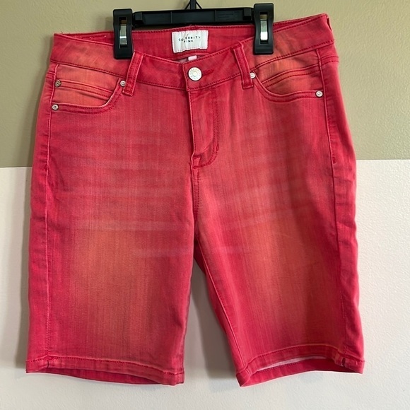 Celebrity pink Bermuda size 5/27 - Picture 1 of 5